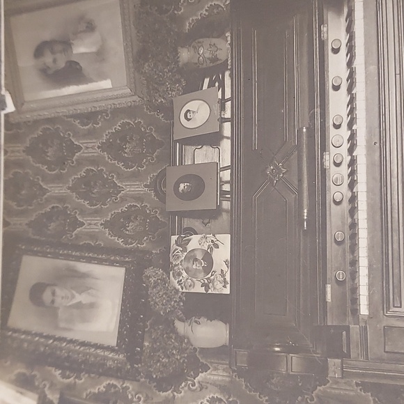 Antique Cabinet Card Photos of Living SittRoom of Home 1800s Burlington Vermont - Picture 11 of 12